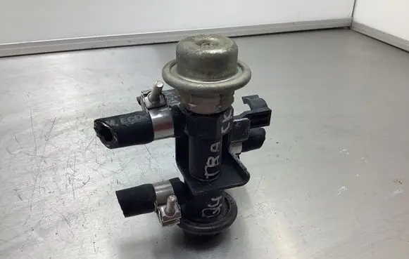 Subaru Outback Fuel pressure regulator 7952500730