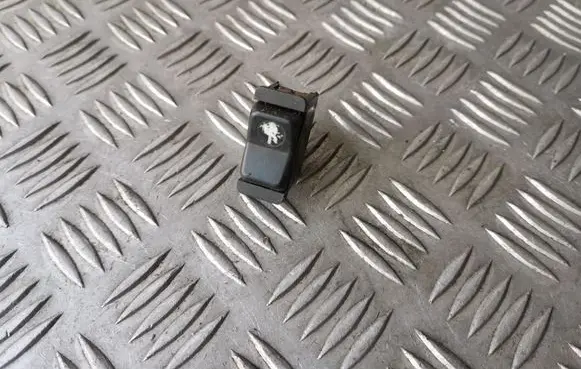 Mercedes-Benz S W116 Sunroof switch 0008206210 03812531
