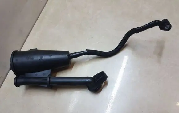 Opel Insignia A Oil breather separator GM55567249