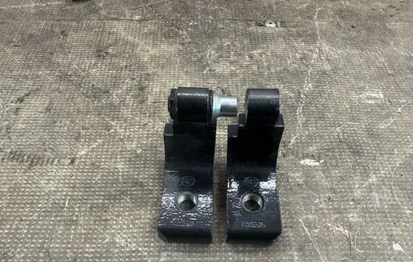 Alfa Romeo Stelvio Rear door hinge set 50541317