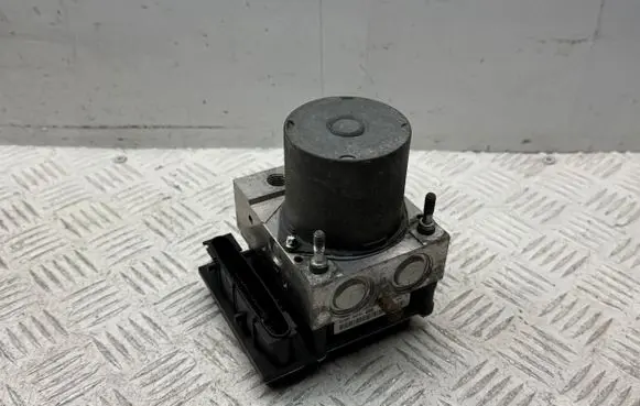Toyota Corolla Verso AR10 ABS Pump 440500F030 645L5130307085