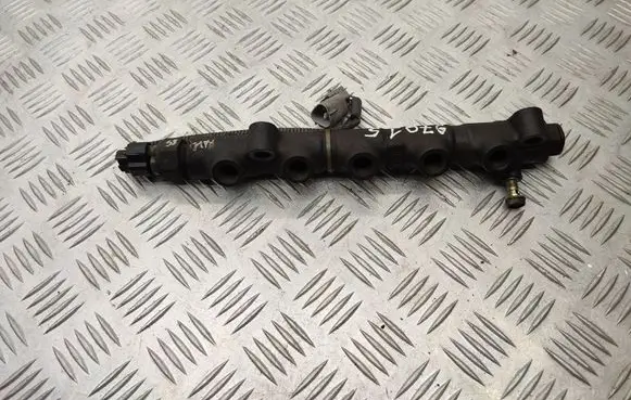 Toyota RAV 4 (XA30) Fuel main line pipe