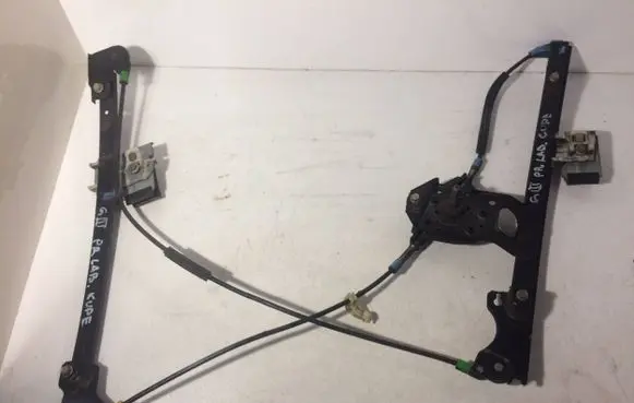 Volkswagen Golf III Front door manual window regulator 1H0837402B