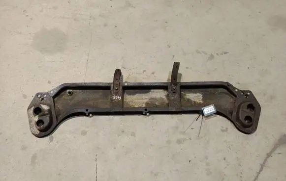 Radiator mount bracket