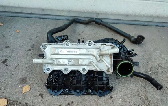Volkswagen T-Cross Intake manifold 04C145749