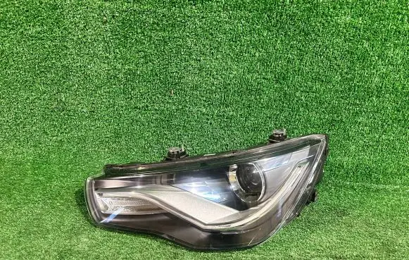 Audi A1 Headlight/headlamp 8X0941005