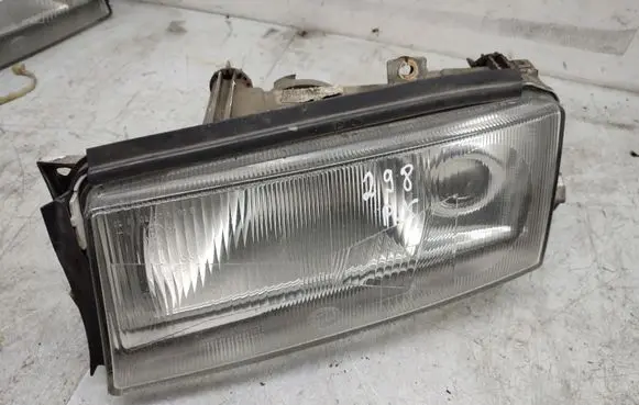 Skoda Octavia Mk1 (1U) Headlight/headlamp