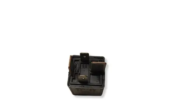 Audi A6 S6 C6 4F Other relay 8D0951253