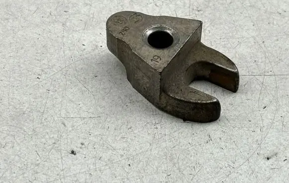Volvo V60 Fuel Injector clamp holder 