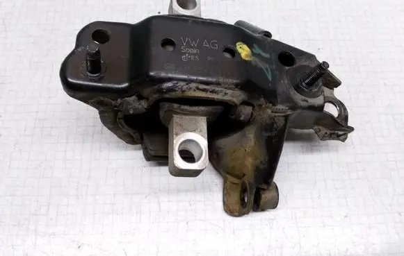 Skoda Fabia Mk1 (6Y) Gearbox mount 6Q0139553