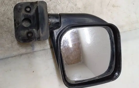 Hyundai Galloper Front door electric wing mirror E13014008 E13020042