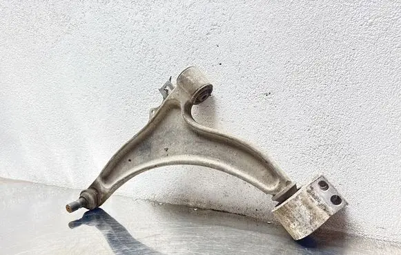 Opel Insignia A Front lower control arm/wishbone 0131221