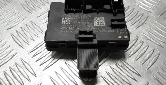 Audi A4 S4 B9 Door control unit/module 8W0959595G