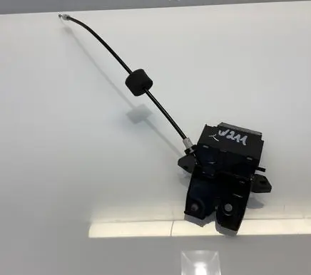 Mercedes-Benz E W211 Loading door lock A1717500085 A1717500185 1717500085