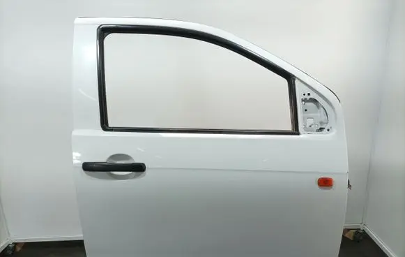 Isuzu D-Max Front door