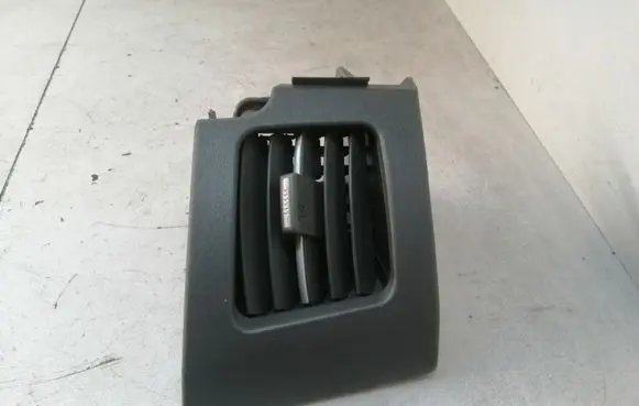 Toyota Prius (XW30) Dashboard side air vent grill/cover trim 5566247030