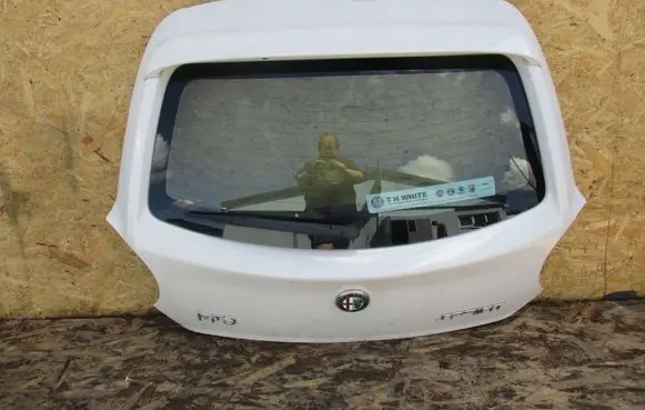 Alfa Romeo Mito Tailgate/trunk/boot lid