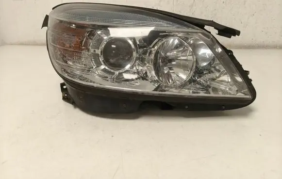 Mercedes-Benz C W204 Headlight/headlamp A2048208661
