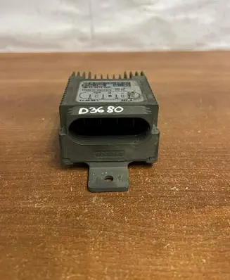 Mercedes-Benz S W220 Coolant fan relay A0275456432 D3680