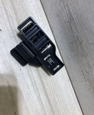 BMW 3 G20 G21 Engine mounting bracket 8599752