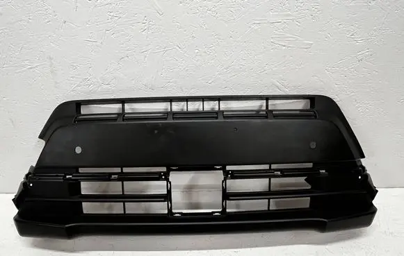 Suzuki Vitara (LY) Front bumper lower grill 7172186R