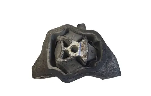 Volvo XC60 Engine mount bracket