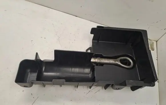 Mercedes-Benz C AMG W205 Other trunk/boot trim element A2058990014 18321224 WPT52065