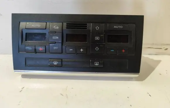 Audi A4 S4 B7 8E 8H Climate control unit 8E0820043AJ
