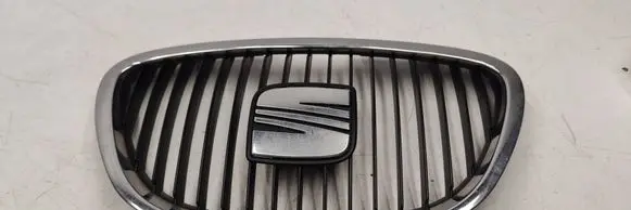 Seat Leon (1P) Front grill 5P0853654