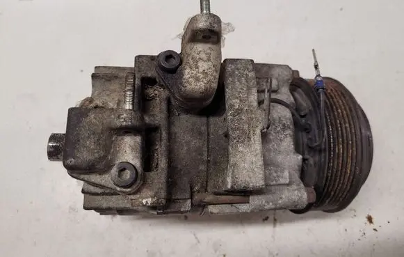 KIA Sorento Air conditioning (A/C) compressor (pump) 977013E350 HS18 0053