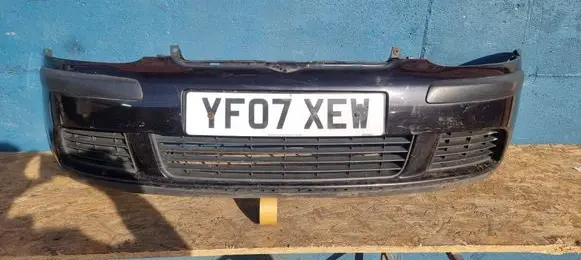 Volkswagen Golf V Front bumper 1K0807217M
