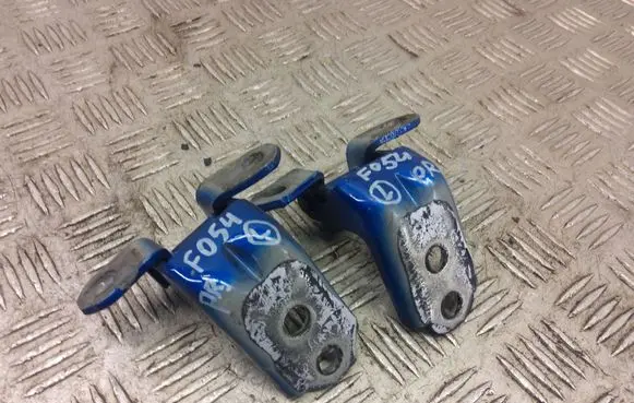 Nissan Qashqai J12 Front door hinge set 