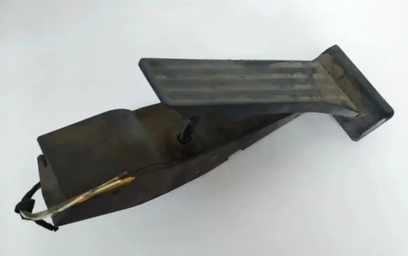 BMW 5 E39 Accelerator throttle pedal 3540675351804 35406753518-04