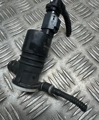Opel Grandland X Windscreen/windshield washer pump 9811794980 96031100 517213A