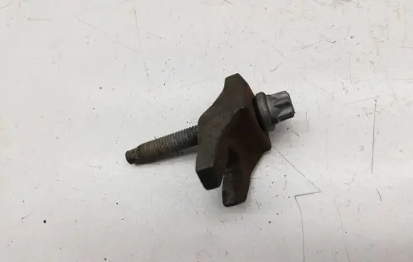 Peugeot 308 Fuel Injector clamp holder