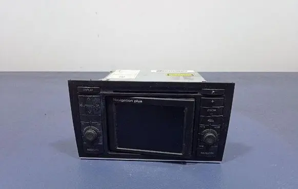 Audi A4 S4 B6 8E 8H Radio/CD/DVD/GPS head unit 8E0035192B