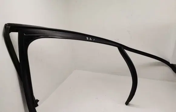 Mercedes-Benz C W205 Rubber seal front coupe door window 