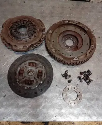 Nissan Note (E11) Clutch set kit 8200518938