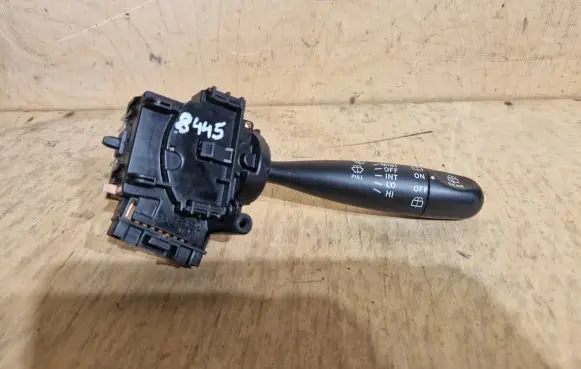 Toyota Yaris Wiper control stalk 173647