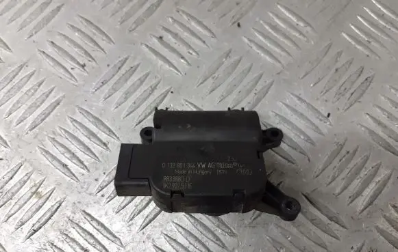 Seat Leon (1P) A/C air flow flap actuator/motor 0132801344