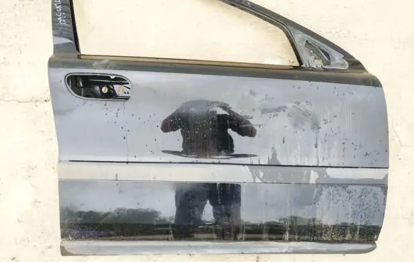 Volvo S60 Front door juodos