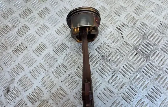 Volkswagen Touareg I Piston with connecting rod H0040R RO61 84L88