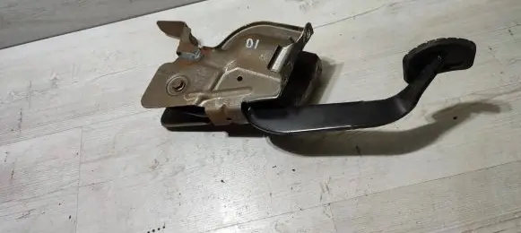 Dacia Duster Brake pedal 465016578R