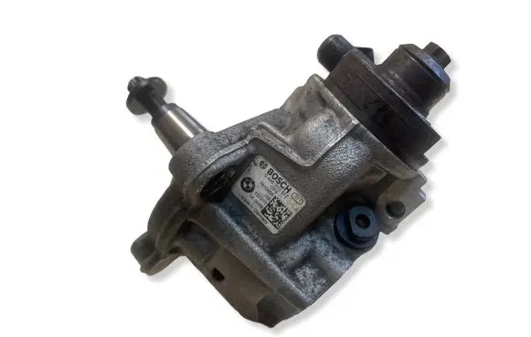 BMW 3 F30 F35 F31 Fuel injection high pressure pump 0445010517 121210 7810696