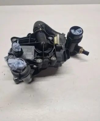 Thermostat/thermostat housing