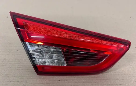 Maserati Ghibli Tailgate rear/tail lights 06700046820