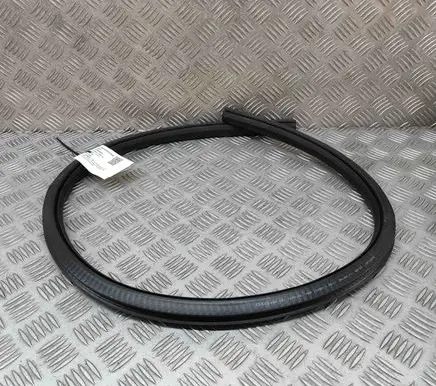 Audi A7 S7 4G Rubber seal front coupe door 4G8831707A
