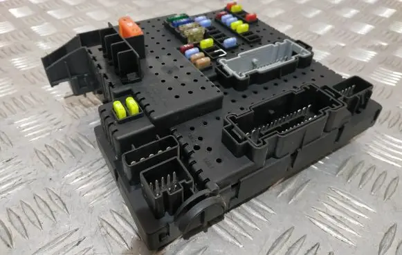 Volvo S80 Fuse box set 30728512