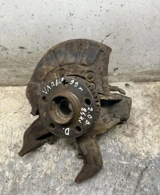 Volkswagen New Beetle Front wheel hub