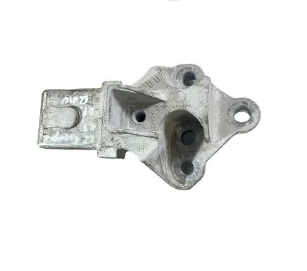 Ford Escape IV Engine mounting bracket